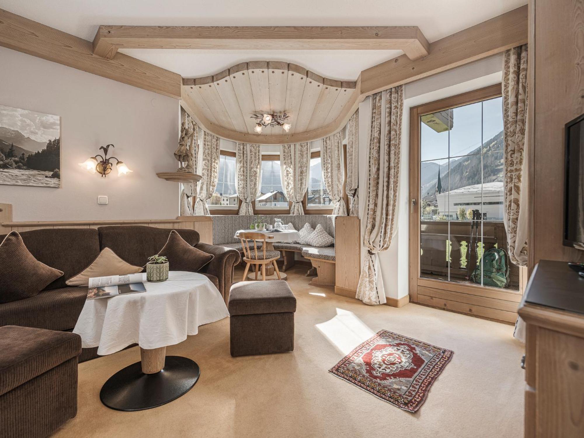 Apparthotel "Landhaus Veronika" Mayrhofen Eksteriør bilde