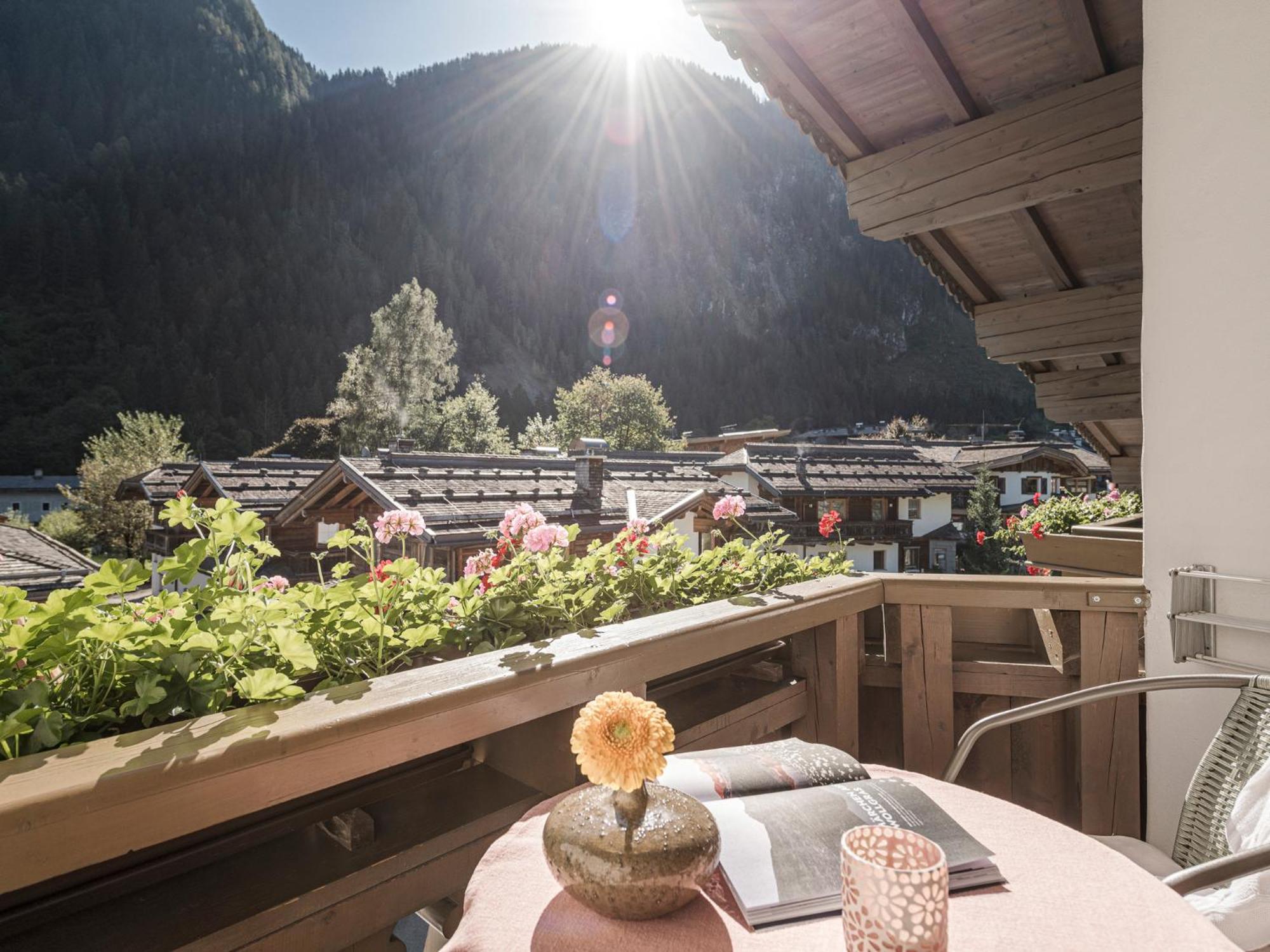 Apparthotel "Landhaus Veronika" Mayrhofen Eksteriør bilde