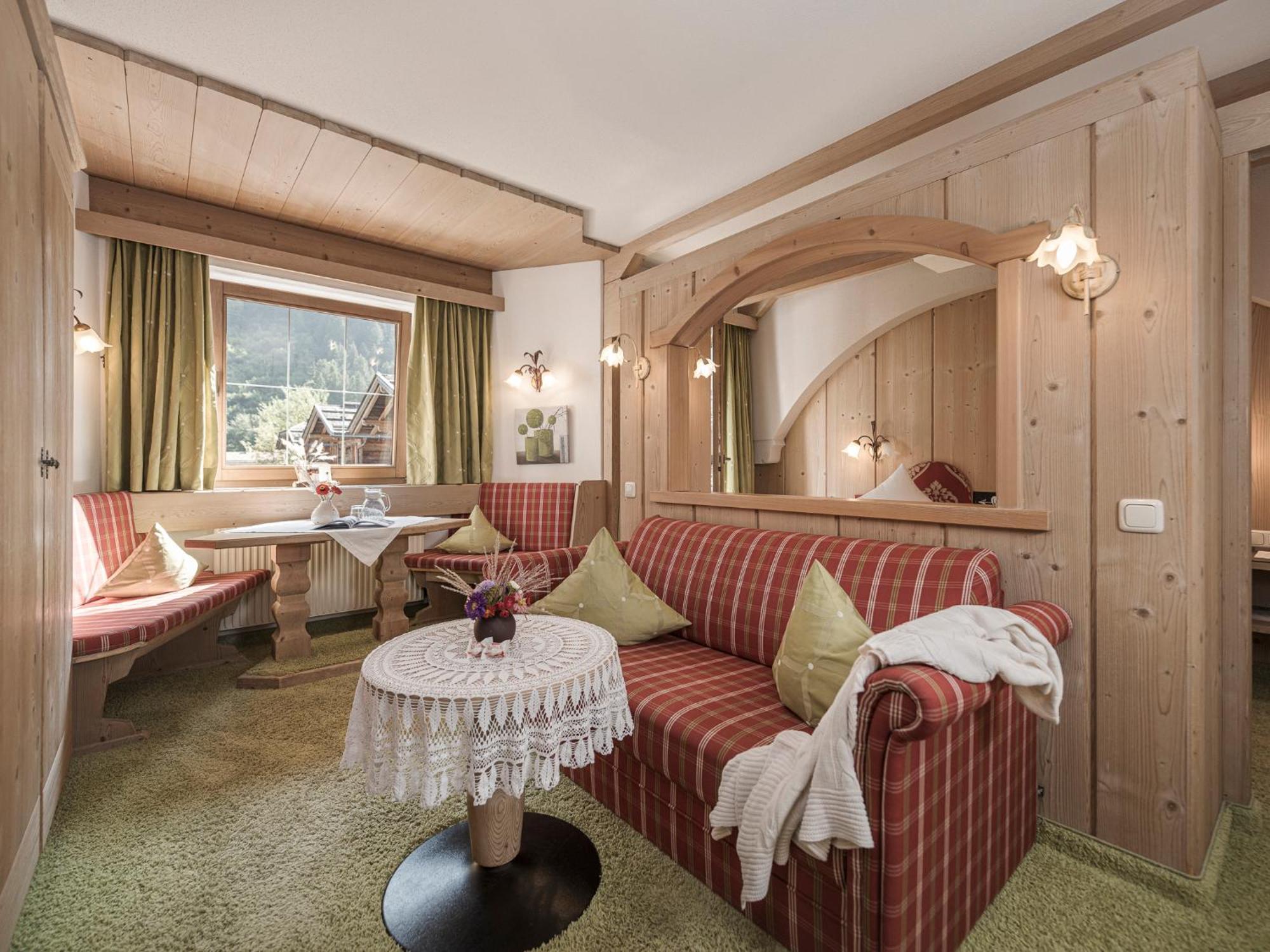 Apparthotel "Landhaus Veronika" Mayrhofen Eksteriør bilde